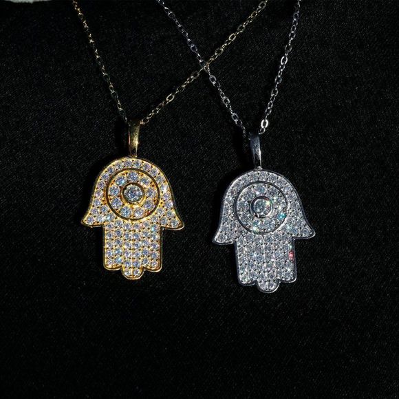 Small VVS1 Moissanite Hamsa Hand Evil Eye Protection, Good Luck Charm 925 Silver - Picture 1 of 9